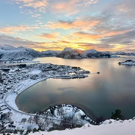Skogstad Holiday home