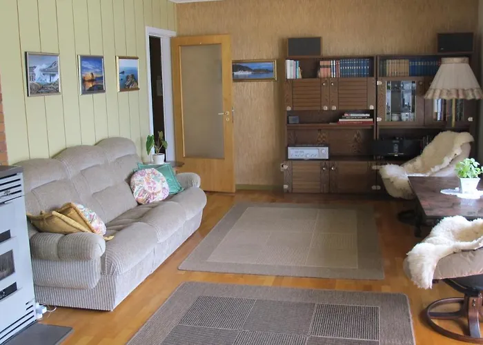 Skogstad Semesterbostad Selje