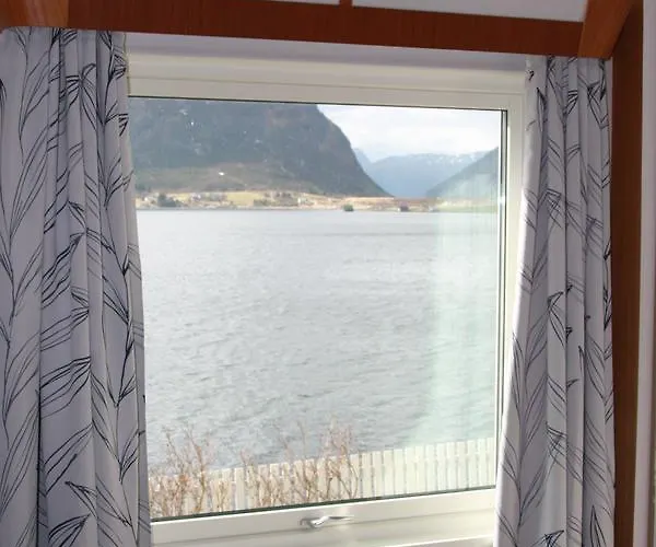 Skogstad Feriehus Selje