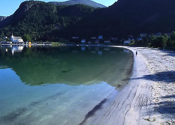 Skogstad Semesterbostad *